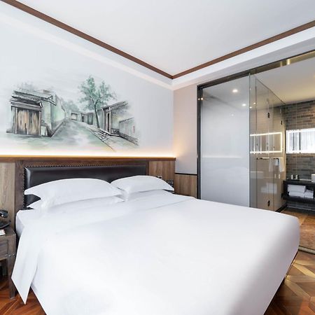Nost Algia Hotel Near Beijing Panjiayuan Antique Market- Beijing Happy Valley, Cbd, China Zun And Sanlitun, Tian'Anmen Square, Free Ice Cream, Mineral Water, Coffee, Snacks And Laundry Service, Free Gymnastic, English Communication Well المظهر الخارجي الصورة