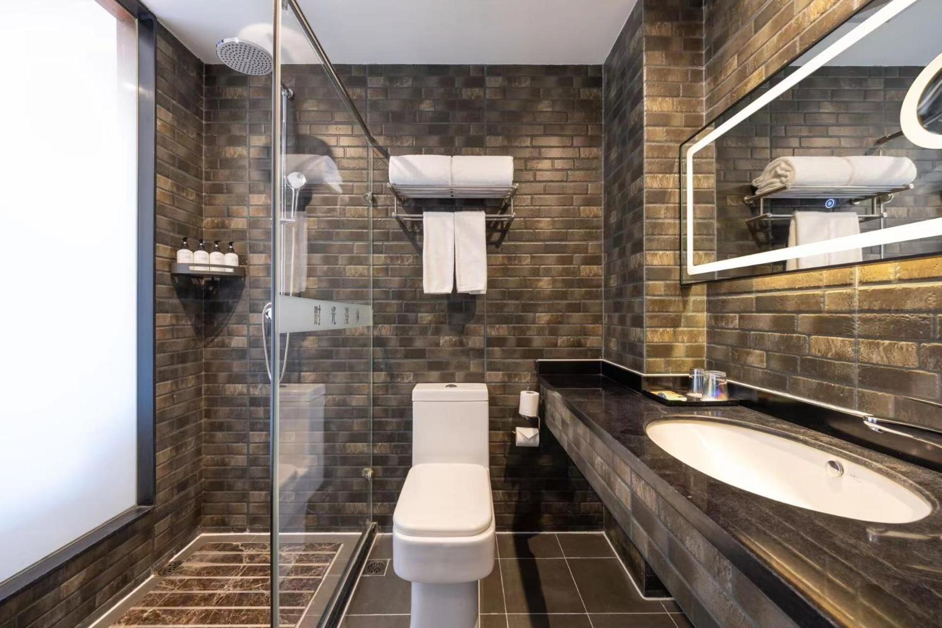 Nost Algia Hotel Near Beijing Panjiayuan Antique Market- Beijing Happy Valley, Cbd, China Zun And Sanlitun, Tian'Anmen Square, Free Ice Cream, Mineral Water, Coffee, Snacks And Laundry Service, Free Gymnastic, English Communication Well المظهر الخارجي الصورة