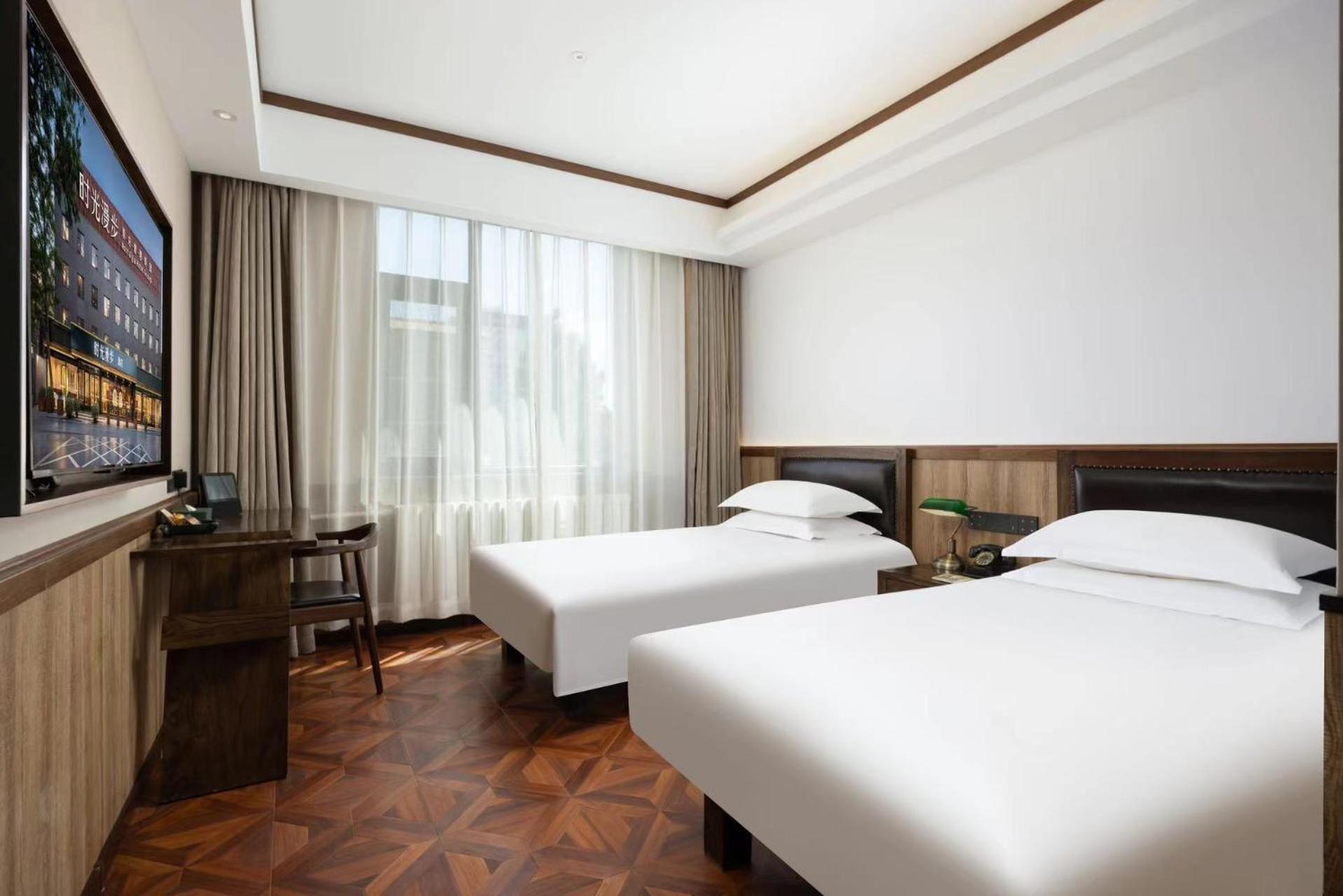 Nost Algia Hotel Near Beijing Panjiayuan Antique Market- Beijing Happy Valley, Cbd, China Zun And Sanlitun, Tian'Anmen Square, Free Ice Cream, Mineral Water, Coffee, Snacks And Laundry Service, Free Gymnastic, English Communication Well المظهر الخارجي الصورة