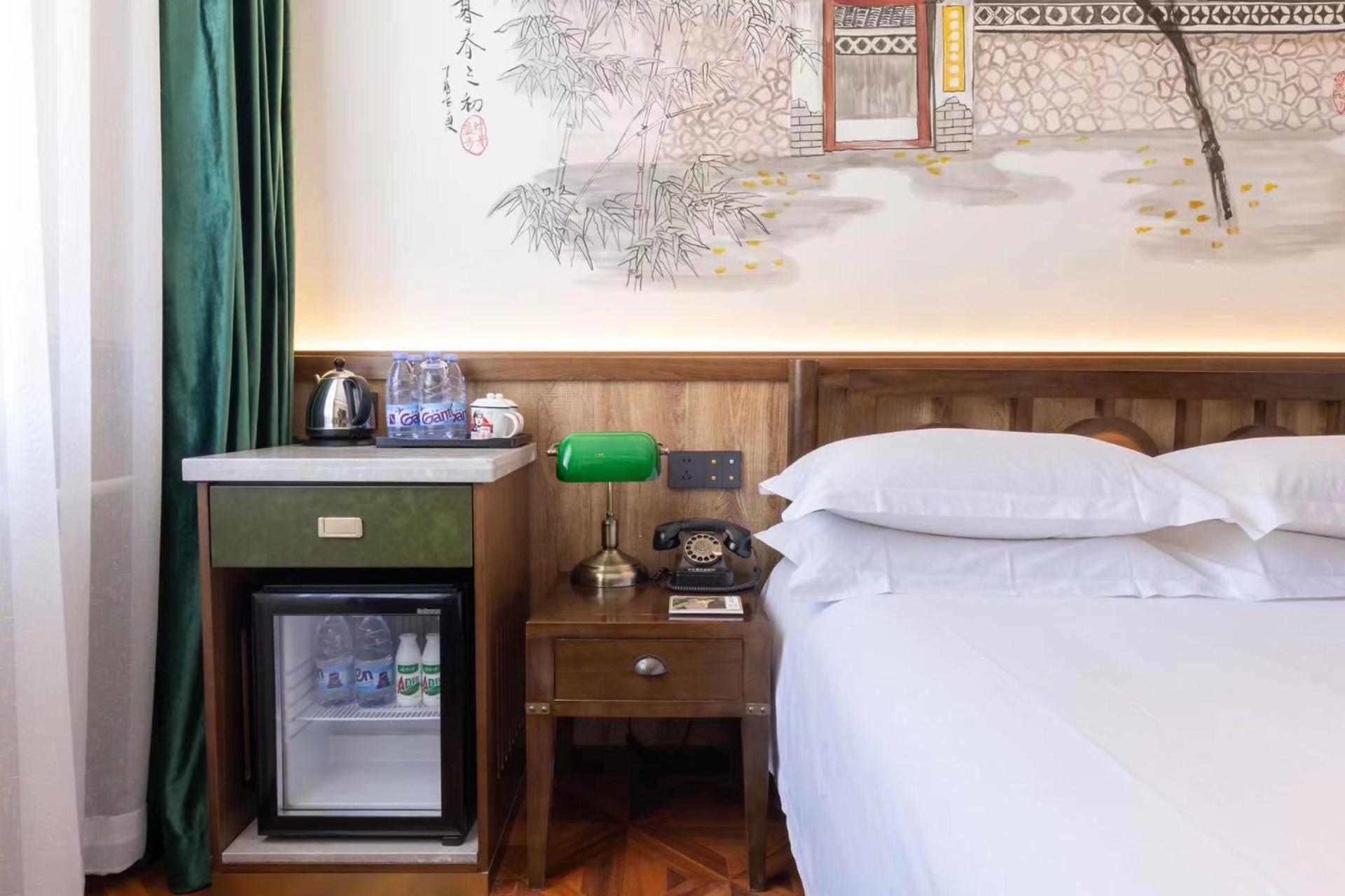 Nost Algia Hotel Near Beijing Panjiayuan Antique Market- Beijing Happy Valley, Cbd, China Zun And Sanlitun, Tian'Anmen Square, Free Ice Cream, Mineral Water, Coffee, Snacks And Laundry Service, Free Gymnastic, English Communication Well المظهر الخارجي الصورة