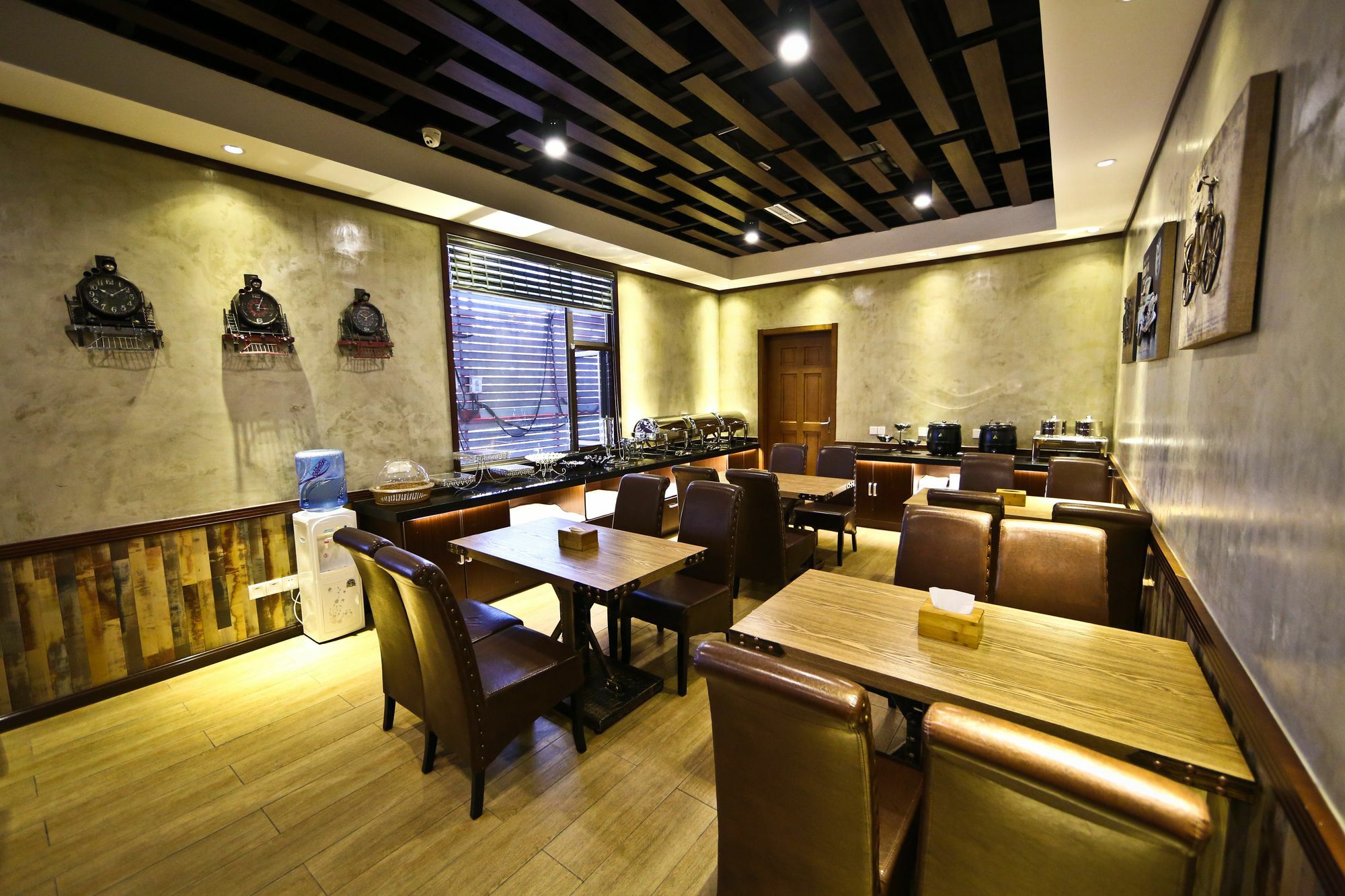 Nost Algia Hotel Near Beijing Panjiayuan Antique Market- Beijing Happy Valley, Cbd, China Zun And Sanlitun, Tian'Anmen Square, Free Ice Cream, Mineral Water, Coffee, Snacks And Laundry Service, Free Gymnastic, English Communication Well المظهر الخارجي الصورة