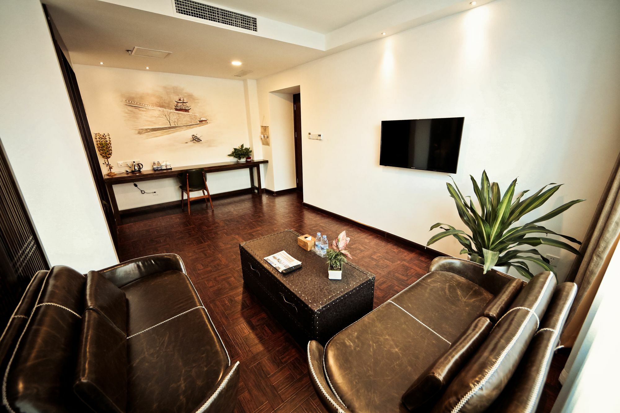 Nost Algia Hotel Near Beijing Panjiayuan Antique Market- Beijing Happy Valley, Cbd, China Zun And Sanlitun, Tian'Anmen Square, Free Ice Cream, Mineral Water, Coffee, Snacks And Laundry Service, Free Gymnastic, English Communication Well المظهر الخارجي الصورة