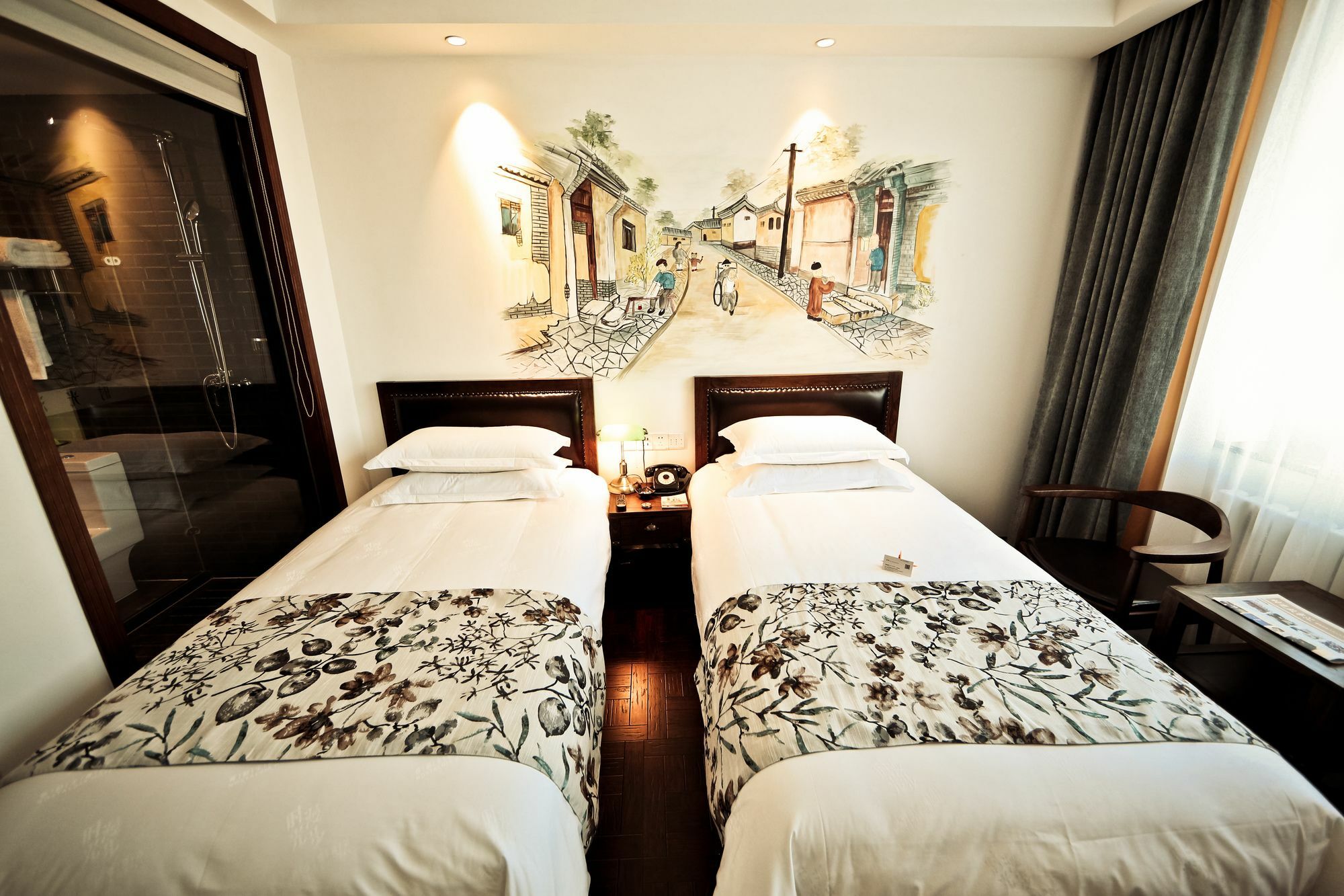 Nost Algia Hotel Near Beijing Panjiayuan Antique Market- Beijing Happy Valley, Cbd, China Zun And Sanlitun, Tian'Anmen Square, Free Ice Cream, Mineral Water, Coffee, Snacks And Laundry Service, Free Gymnastic, English Communication Well المظهر الخارجي الصورة