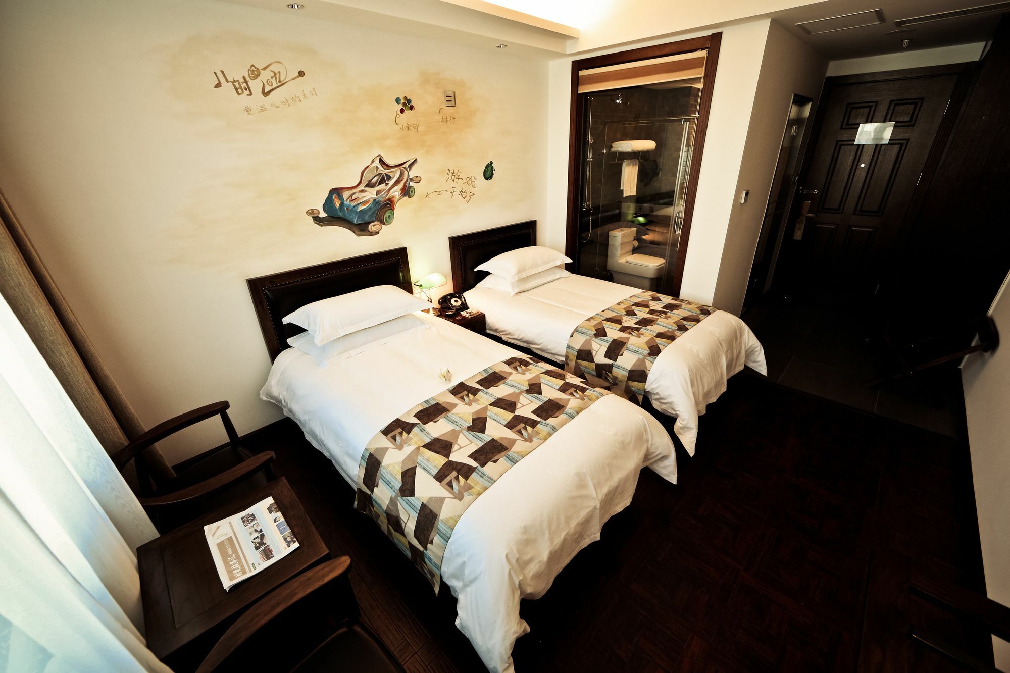 Nost Algia Hotel Near Beijing Panjiayuan Antique Market- Beijing Happy Valley, Cbd, China Zun And Sanlitun, Tian'Anmen Square, Free Ice Cream, Mineral Water, Coffee, Snacks And Laundry Service, Free Gymnastic, English Communication Well المظهر الخارجي الصورة